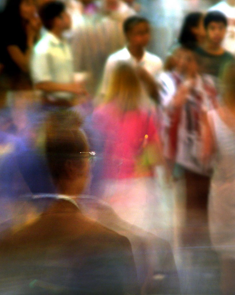 blurry-crowd.jpg